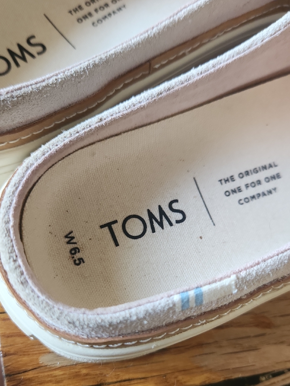 TOMS 6.5 suede mule sneakers with tassels blush very light pink - Picture 8 of 14